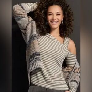 Blowout sale - Cabi Dare Tee (Sooo soft)